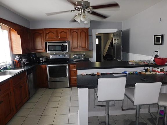 3rd image of 94 Edwards St #1