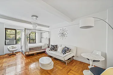 30 East 37th Street
