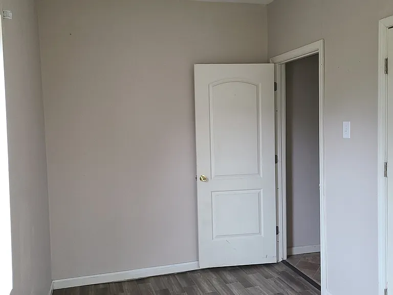 105 McClure St — Photo 36
