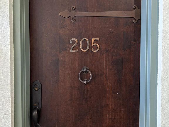 4th image of 627-37 N 18th St #205