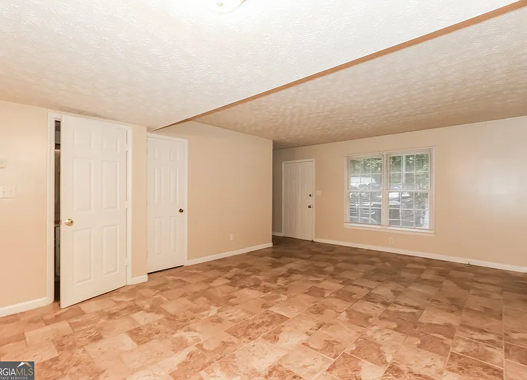 310 S Jeff Davis Dr #3 — Photo 2