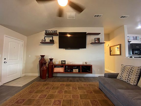 3rd image of 9911 Aloe Ct
