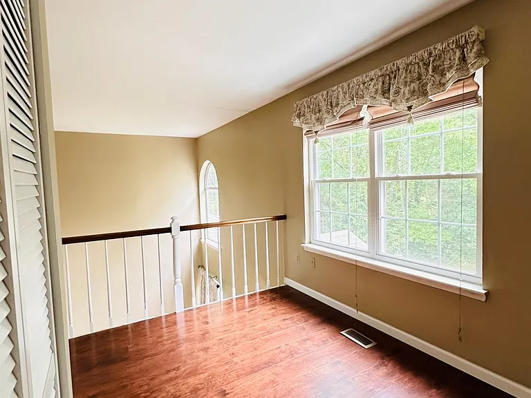222 Long Meadow Rd — Photo 16