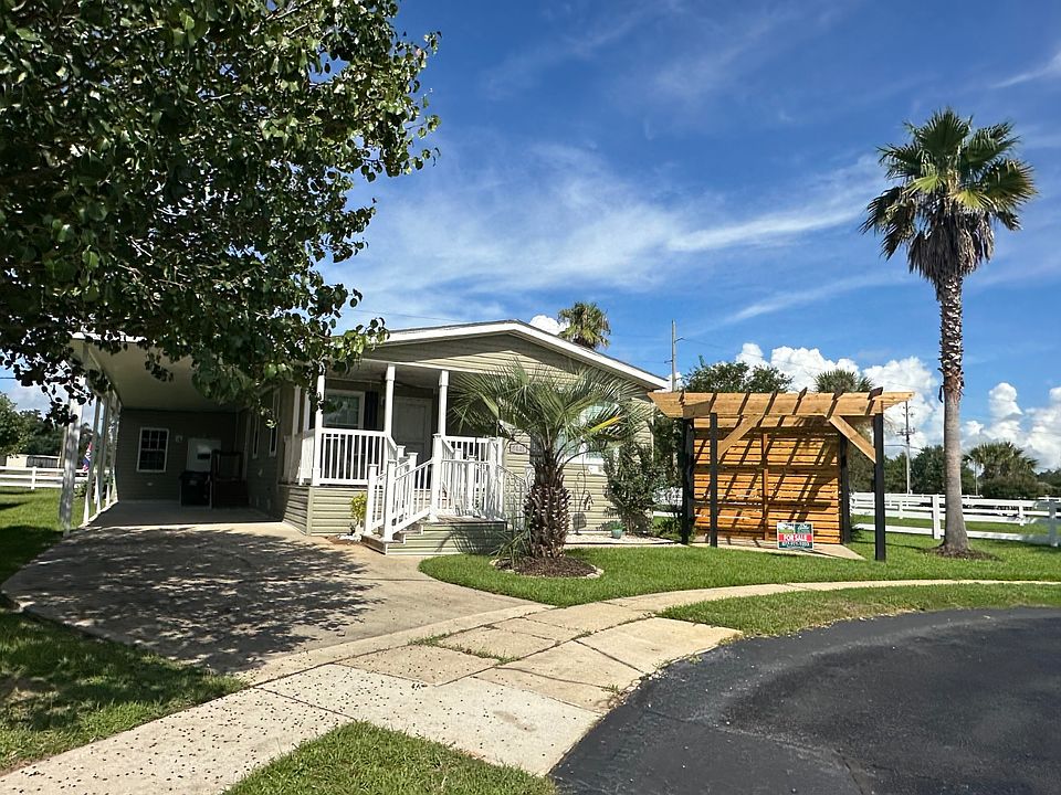 1st image of 8621 Carriage Way