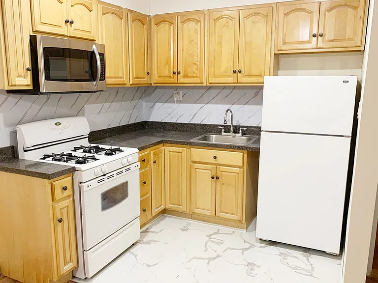 2019 Lurting Ave #1 — Photo 4