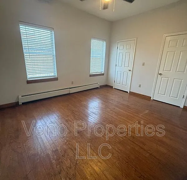 1 S Park St #1D — Photo 12