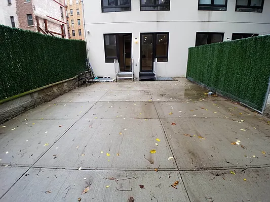 Rented by Tapiro Realty | media 3