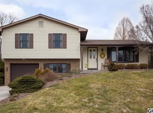 360 Sarhelm Rd, Harrisburg, PA 17112