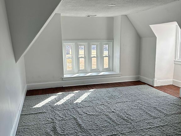 2nd image of 329 West Ave #3A