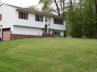 372 Vassar Rd, Poughkeepsie, NY 12603