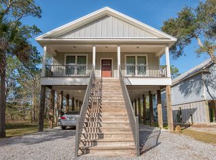804 Canal Dr W, Gulf Shores, AL 36542