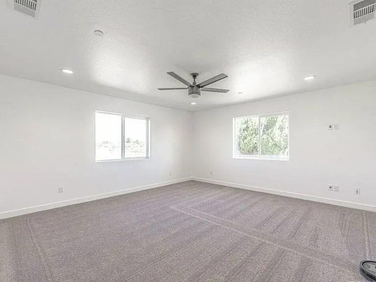 11548 11th Ave — Photo 22