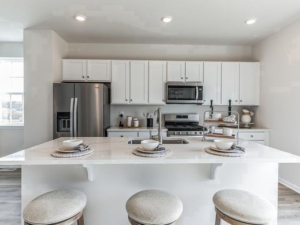 284 Macoun Way