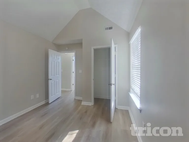 162 Willow Springs Ln — Photo 12