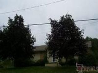 526 Bedford Rd SE, Brookfield, OH 44403