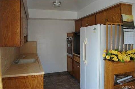 3rd image of 333 Linden Ave APT 17
