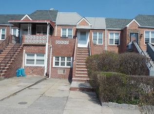 5853 80th St, Middle Village, NY 11379