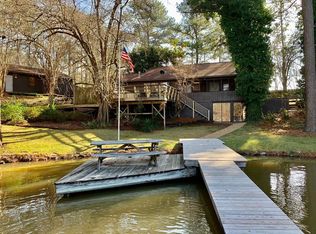 584 Longview Dr, Hamilton, GA 31811