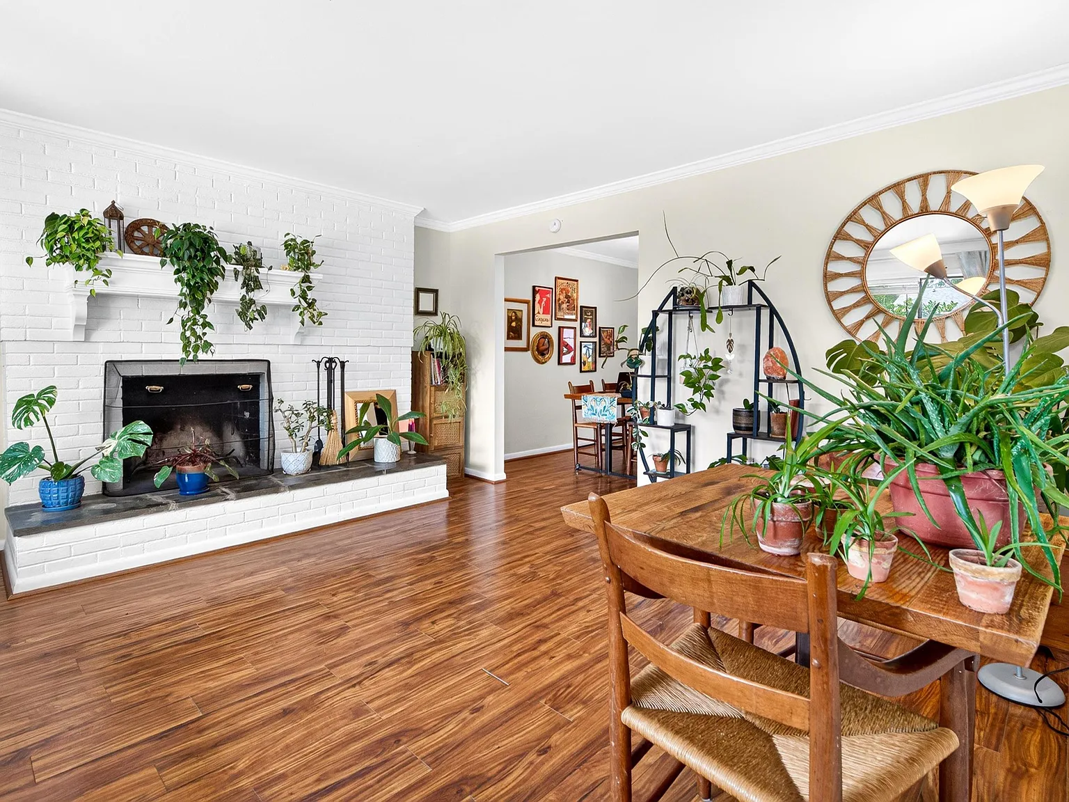 3 bed, 4.0 bath, 2476 sqft, $2,800 — Photo 4