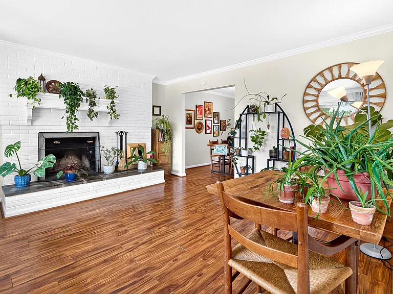 227 Harvest Dr — Photo 4