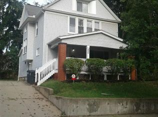 996 Leroy St, Akron, OH 44307