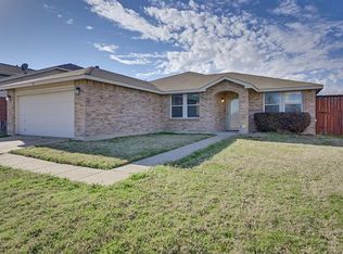 305 Indian Blanket Dr, Burleson, TX 76028
