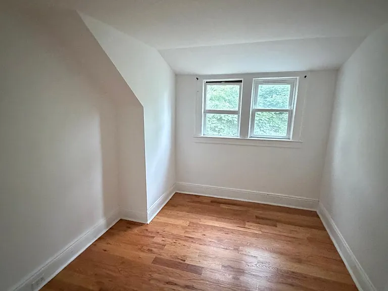 1419 Hiawatha Ave — Photo 5