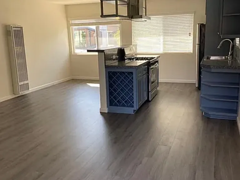 2428 Penmar Ave #3 — Photo 6