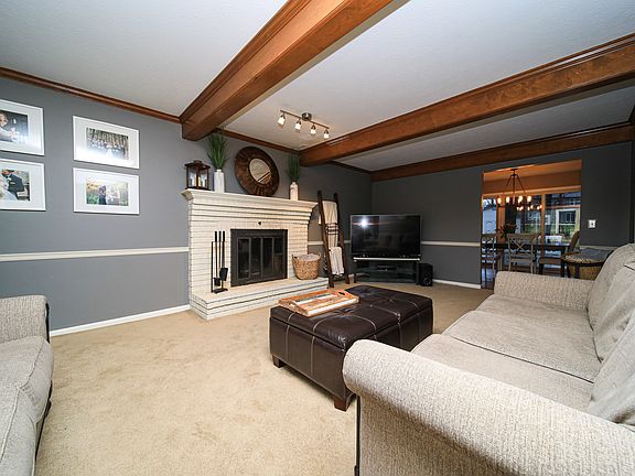 5th image of 4751 Sweetwater Dr