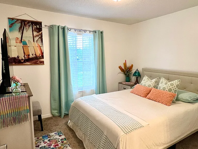 229 Howard Cir — Photo 18