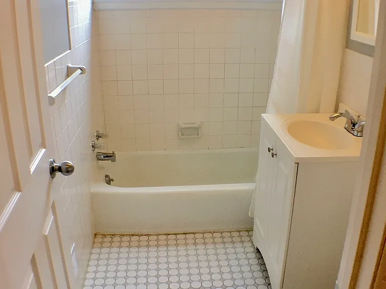 422 Rushmore Ln #1 — Photo 13
