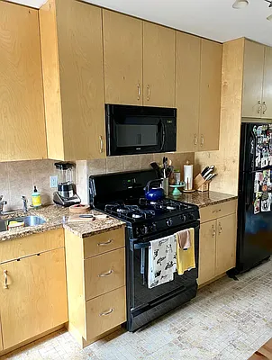 Rented by Remax Real Estate Professionals | media 11