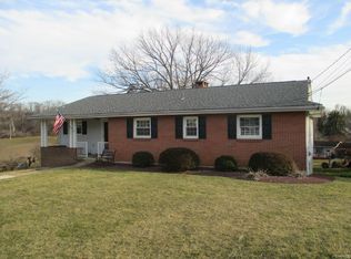 2012 Park Rd, Easton, PA 18045