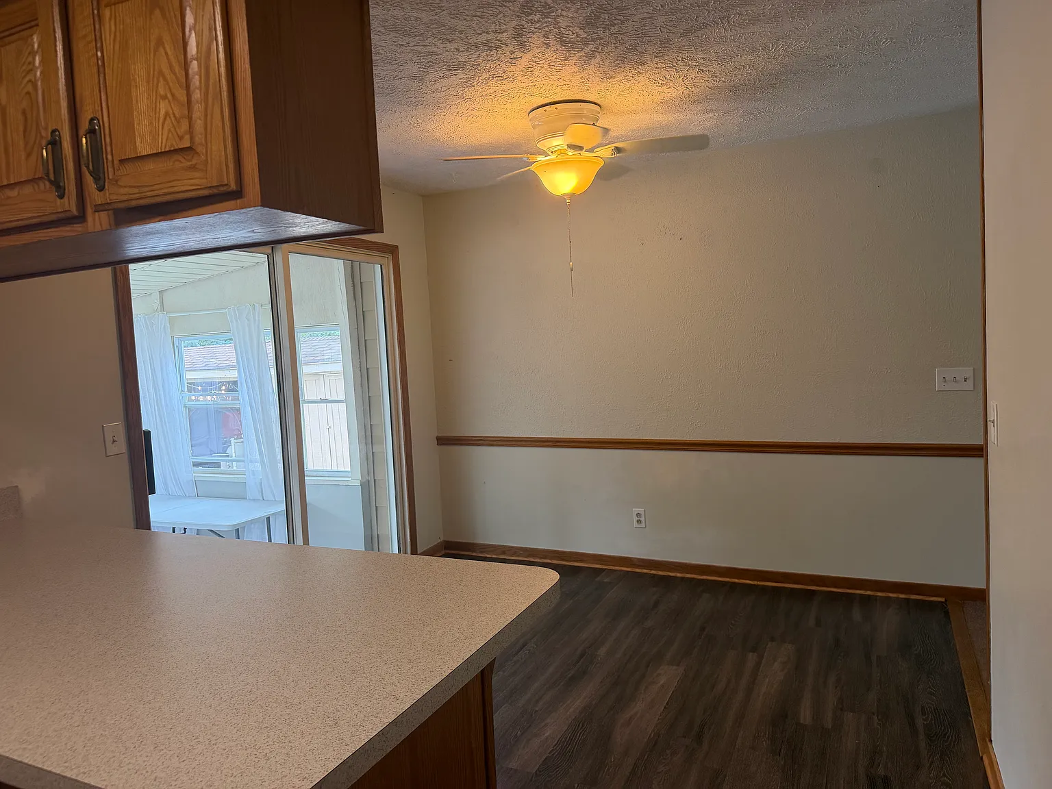 3 bed, 1582 sqft, $1,900 — Photo 3