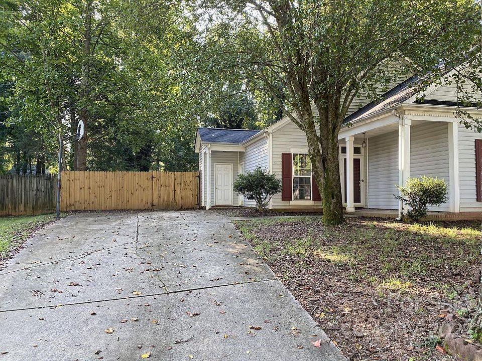 7813 Pence Pond Ln, Charlotte, NC 28227 Zillow