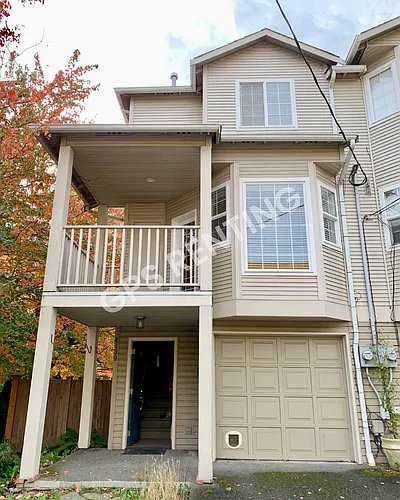 4139 Fremont Ave N Photo 1
