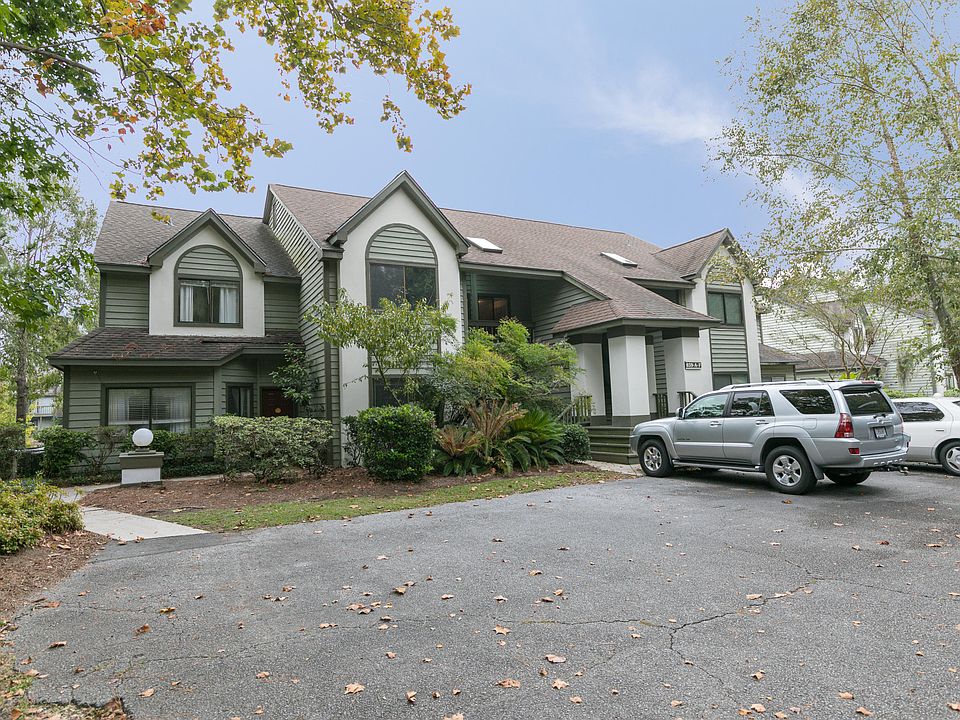1st image of 859 Sandlake Dr APT E