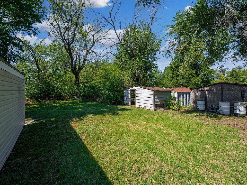 25th image of 739 N Mount Carmel Ave