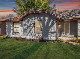 301 Raintree St, Nixa, MO 65714