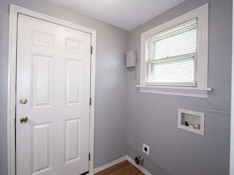 2436 NW 12th St — Photo 13