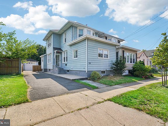 3rd image of 629 Johnston Ave