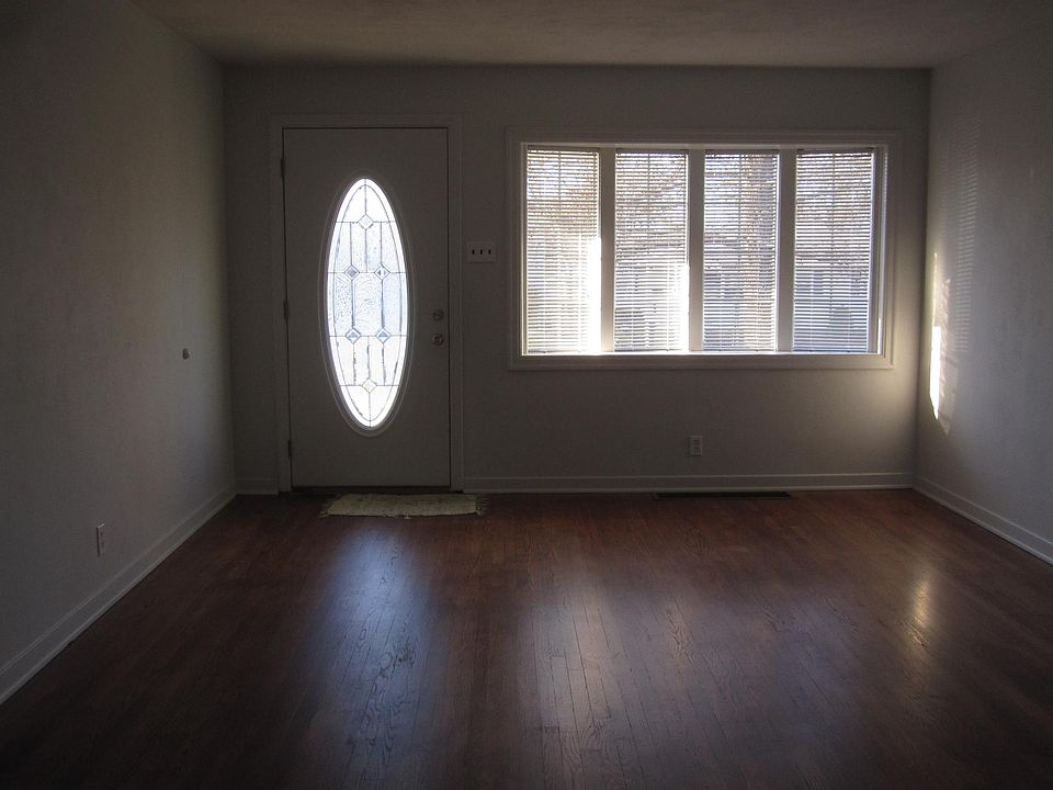 1st image of 9133 Arvin Pl