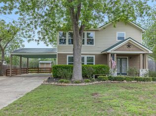 310 E Main St, Fayetteville, TX 78940