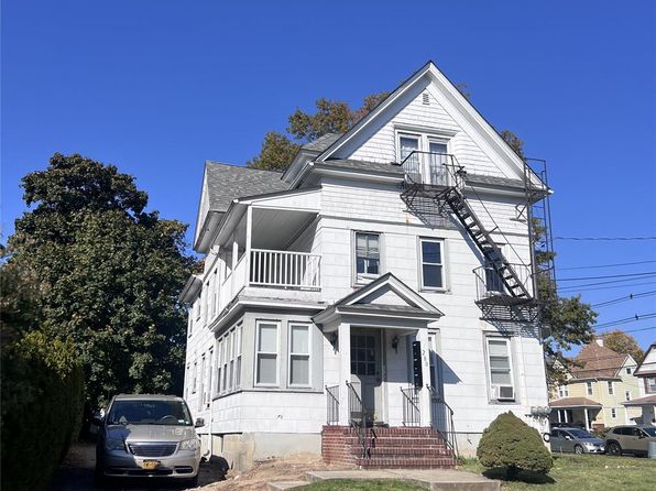 280 Pine St FLOOR 2, Freeport, NY 11520