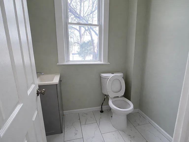 118 Norwood — Photo 9