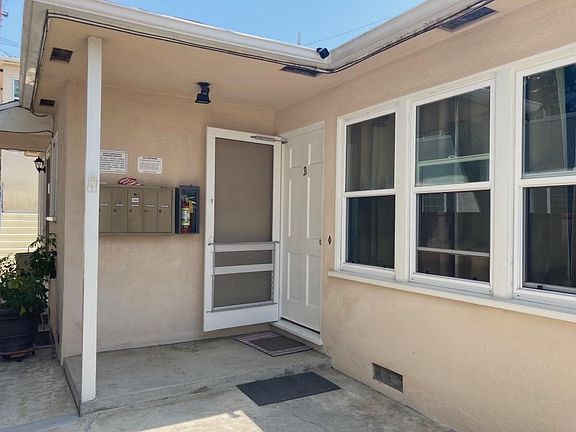 3rd image of 1437 Yale St APT B