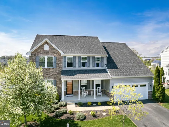 325 Meadow Creek Dr, Westminster, MD 21158