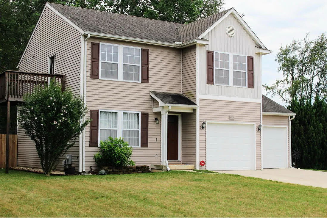 5797 Coddington Ln photo 1