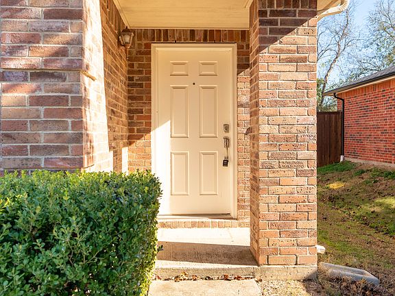4th image of 1316 Scenic Hills Dr