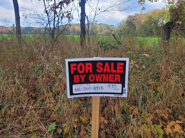 11852 Rooksby St NE, Sand Lake, MI 49343